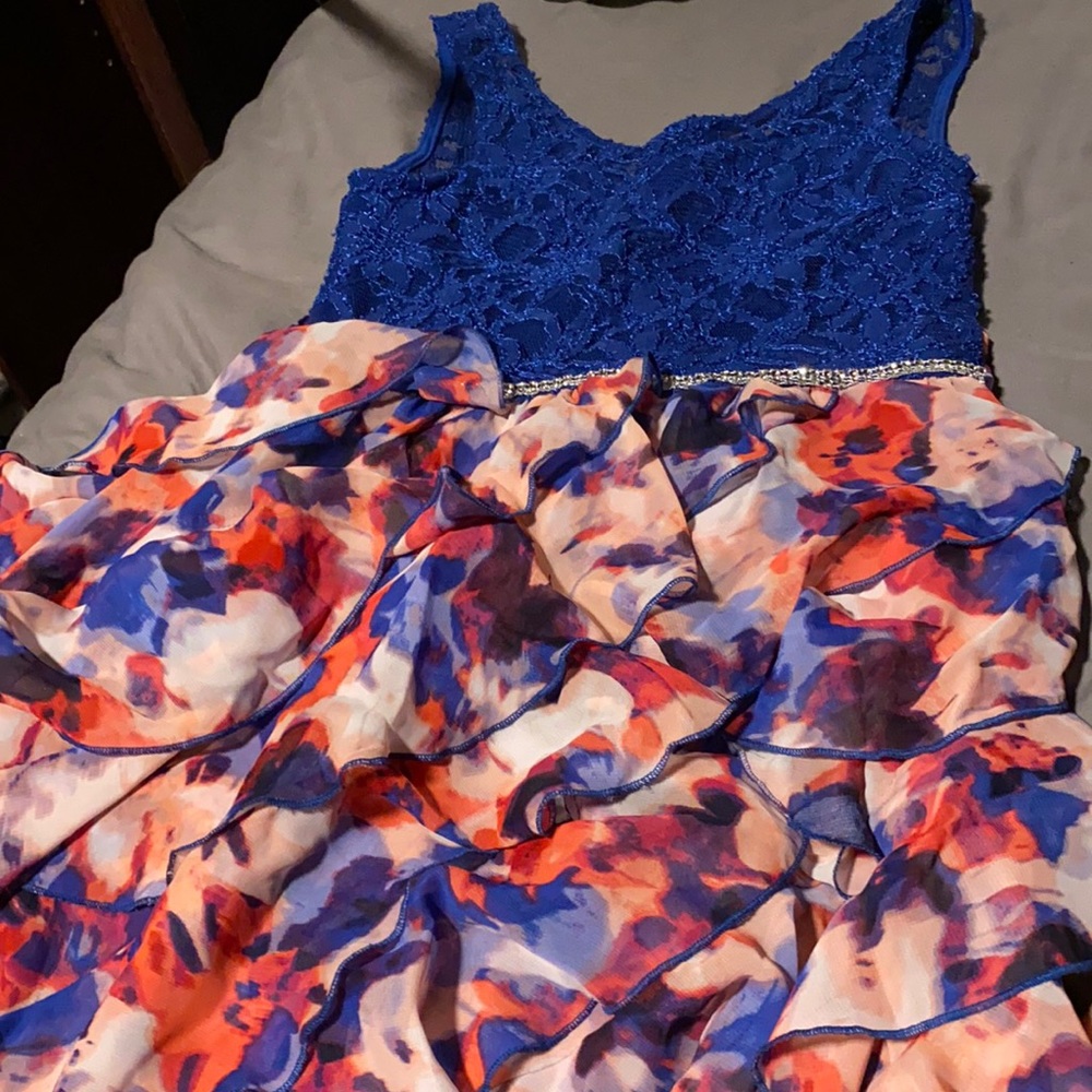 Pretty Blue and multi colored zip up dress.